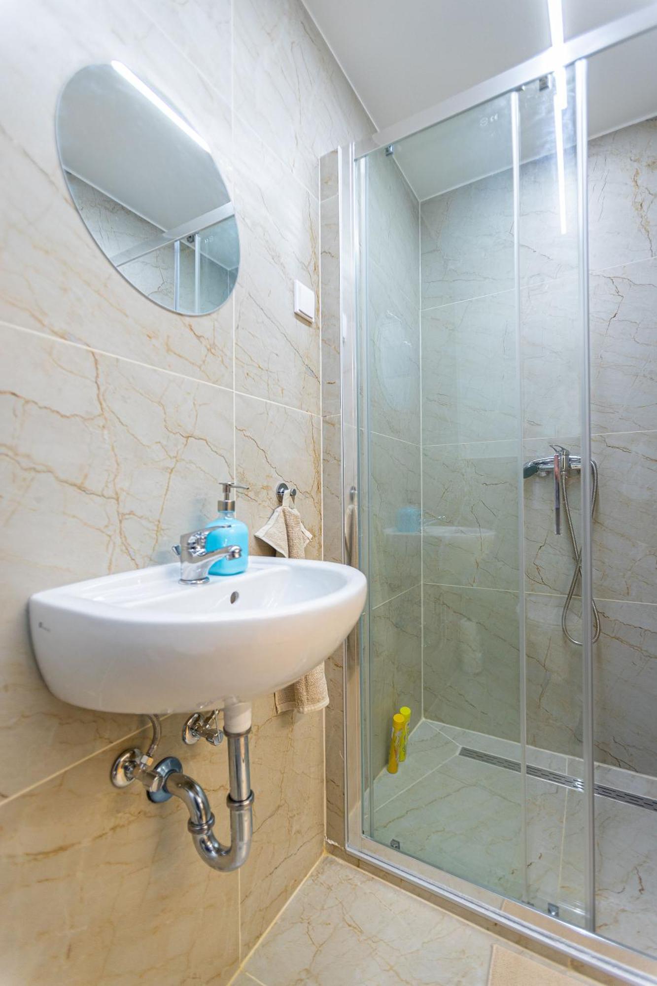 Cute Gallery Flat In Budapest, Summer * Budapest